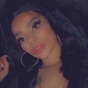 Meet your Posher, Ayanna